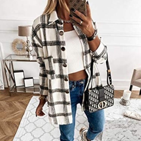 Oversized black and white flannel shirt. Silver buttons. - Picture 2 of 5